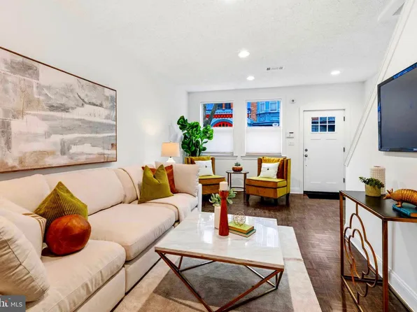 736 S 6th St, Philadelphia, PA 19147