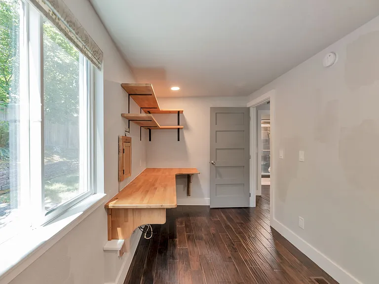 22826 NE 21st Pl — Photo 20