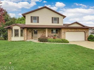 1214 Kenneth Dr, Bloomington, IL
