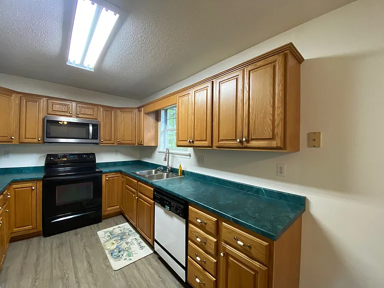 4308 Cele Ct — Photo 6