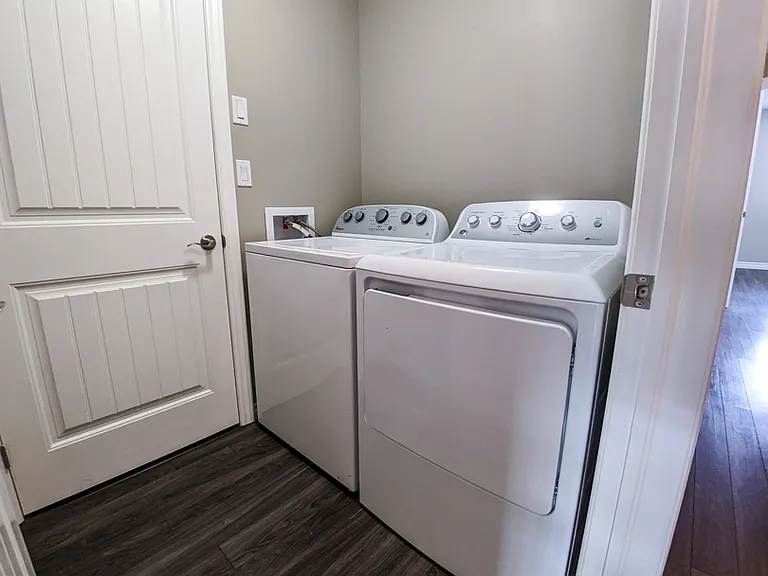 176 Elizabeth St #EXECUTIVE — Photo 22
