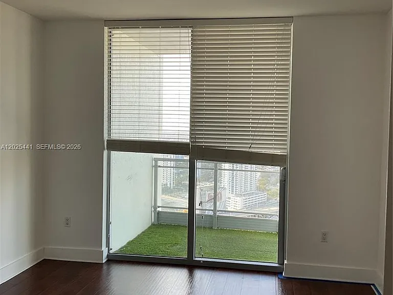 90 SW 3rd St #3708 — Photo 10