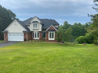 102 Swan Ln, Forest, VA 24551