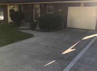 2208 Chambers Ave, Saint Joseph, MO 64506