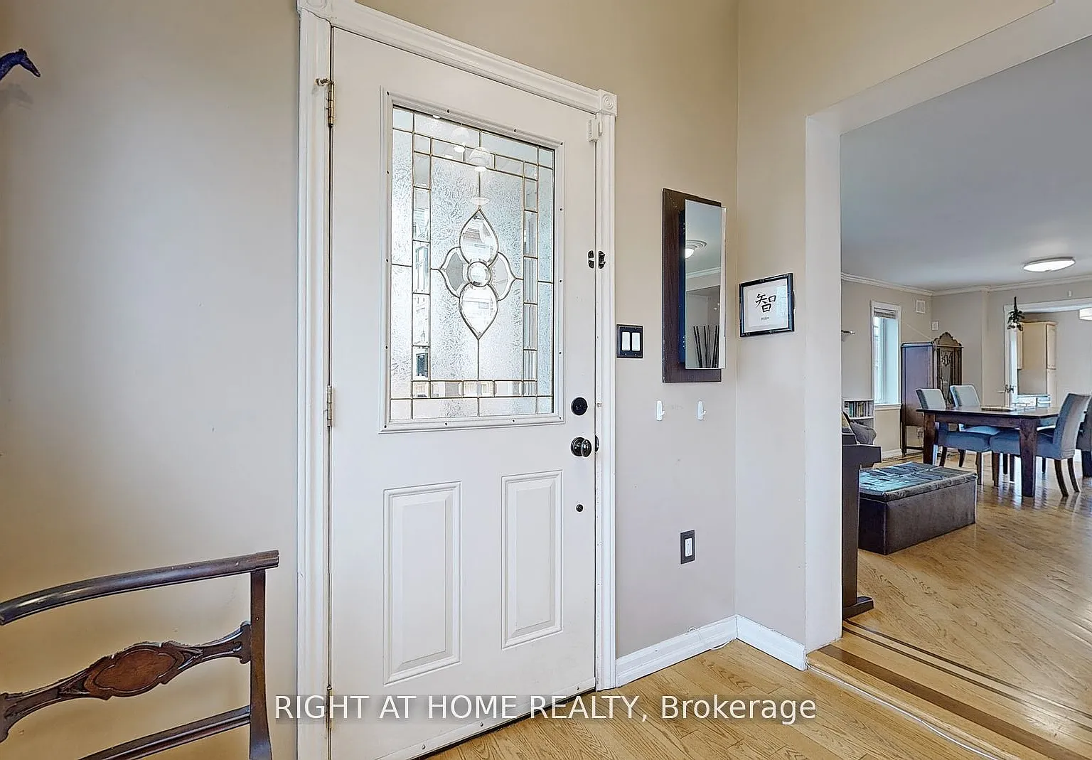 4 bed, $4,000 — Photo 2