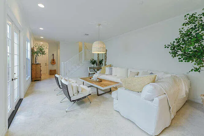 3 bed, 2.5 bath, 3030 sqft, $35,000 — Photo 4