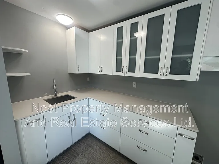 3030 McGill Cres #31 — Photo 2