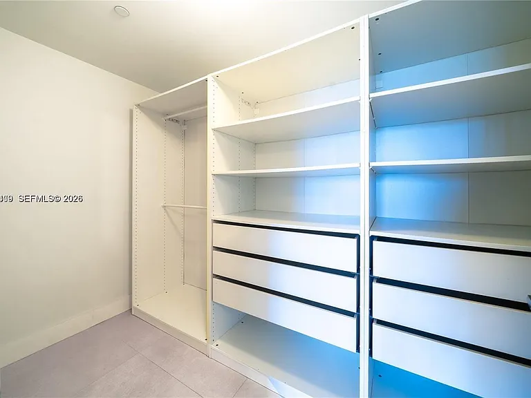 16385 Biscayne Blvd #1120 — Photo 7