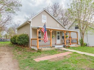 363 N Jackson Ave, Lebanon, MO 65536