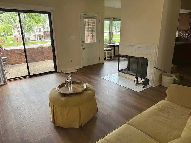 9565 Maple Way photo 1