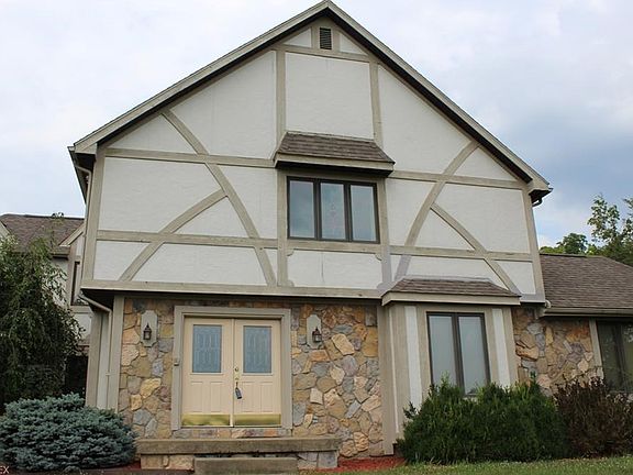 Entry Doors have been freshly painted!