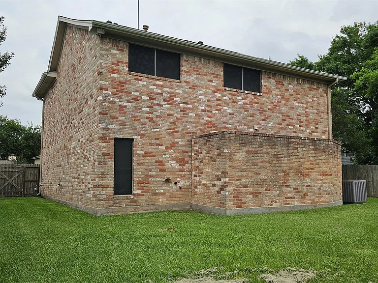3607 Duncaster Dr — Photo 43