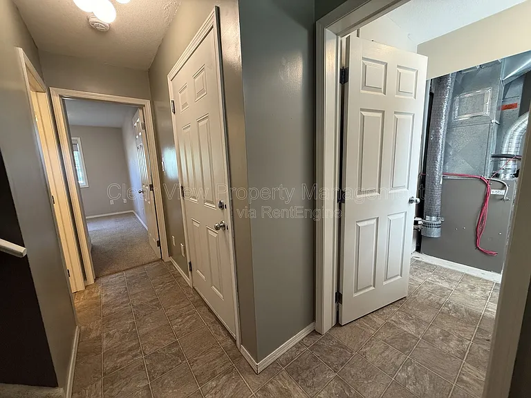 153 Silkstone Rd W #2 — Photo 8