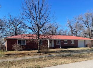 107 N Clark St, Everton, MO 65646