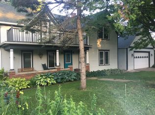 403 N 4th St, Mount Horeb, WI 53572