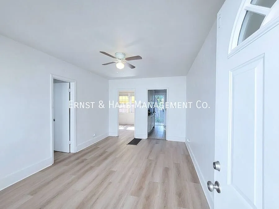 Charming 1-Bedroom Apartment in the Heart of Long Beach! — Photo 2