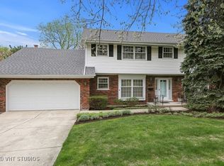 1230 39th St, Downers Grove, IL 60515