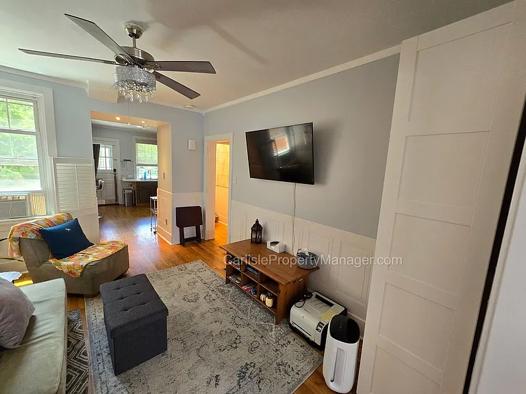 158 E High St — Photo 10