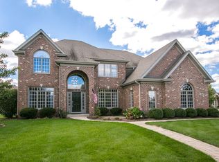 3040 Rollingridge Rd, Naperville, IL 60564