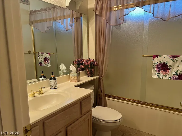 2404 Floyd Ct — Photo 16