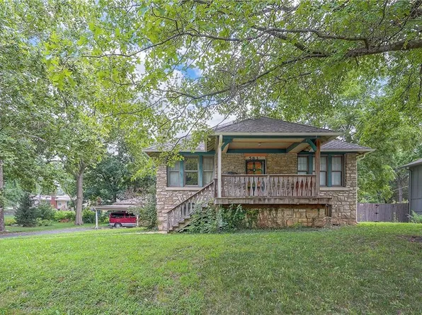 5834 Caenen St, Shawnee, KS 66216