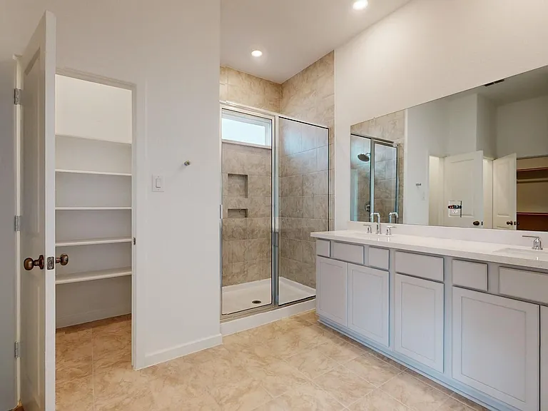 21622 Laggan Cliff Ln — Photo 17