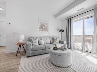 25 Neighbourhood Ln #906, Toronto, ON M8Y 0C4