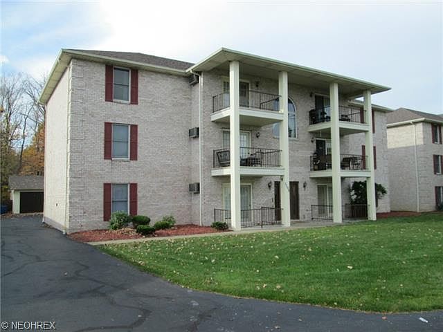 1st image of 7398 Eisenhower Dr Unit 5