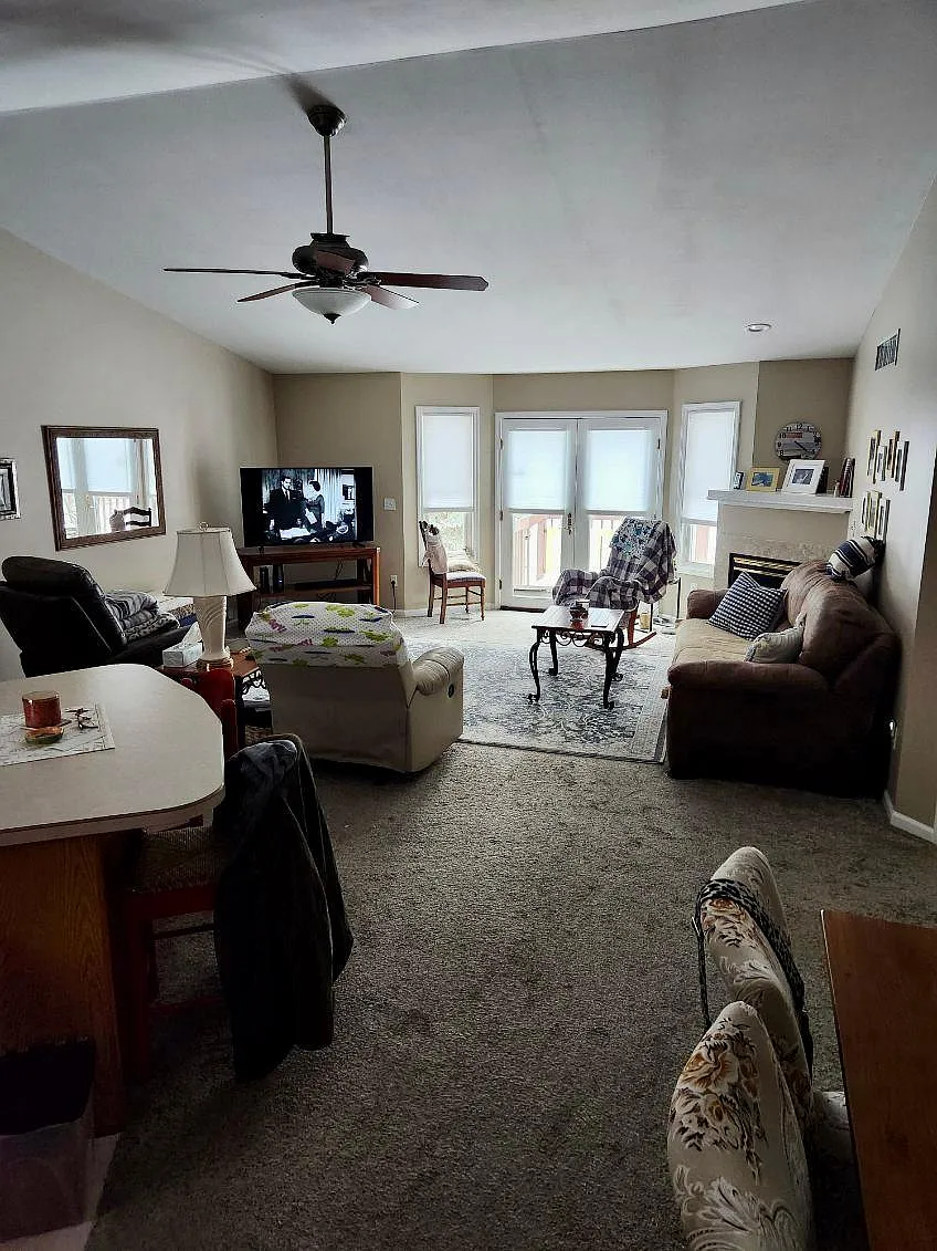 9196 Emily Dr — Photo 4