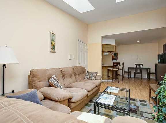 5th image of 1307 Wyndham Dr APT 205