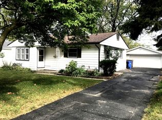 104 Hazard Rd, Carpentersville, IL 60110