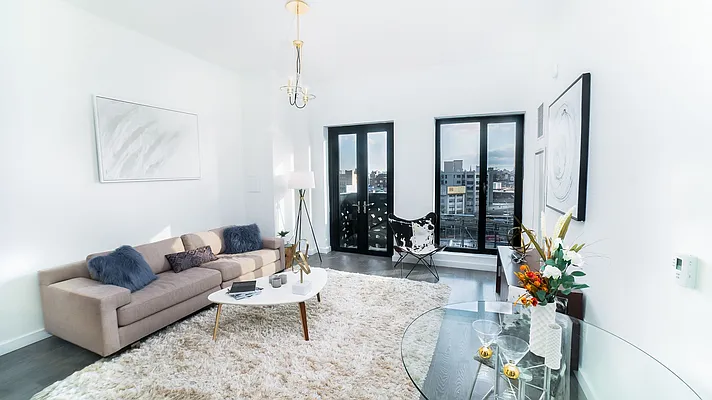 Rented by Compass | media 9