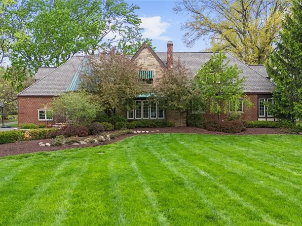 6736 Big Creek Pkwy, Middleburg Heights, OH 44130
