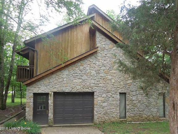 3rd image of 833 Twelve Oaks Dr