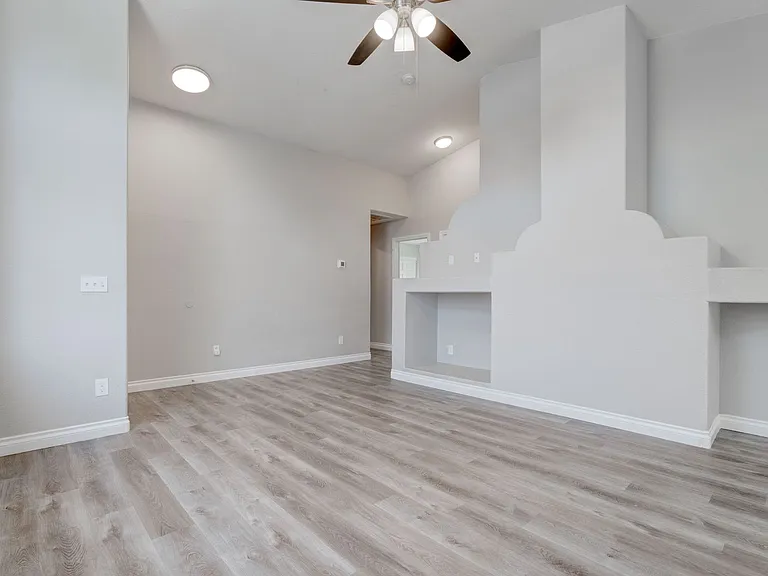 1613 Cathedral Peak Ct — Photo 5