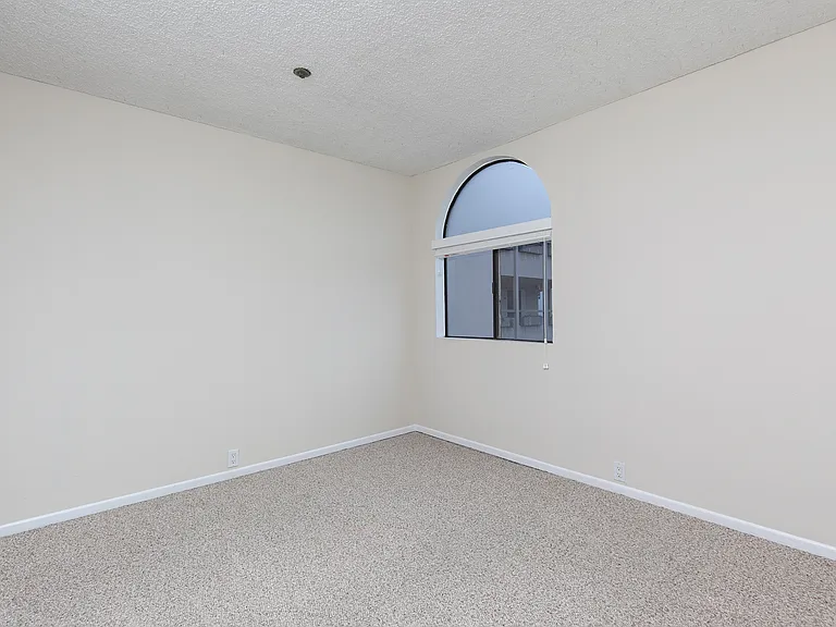 1225 Pacific Beach Dr — Photo 22