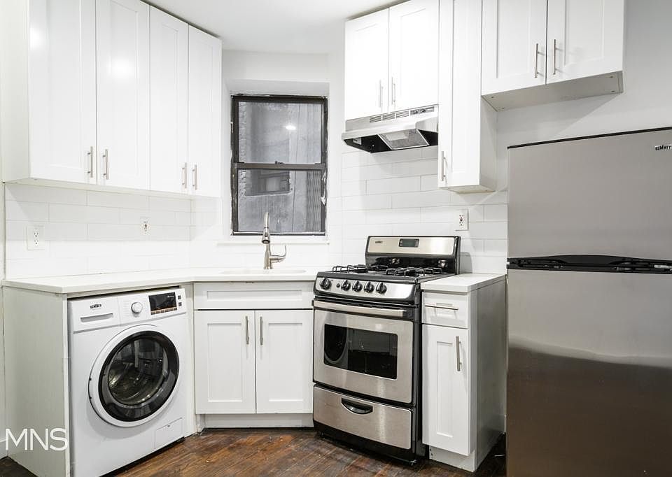 1st image of 322 W 49th St APT 3FE