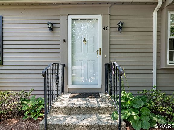 4th image of 40 Hampshire Road #40