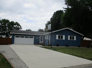 914 Terrace Dr, Crawfordsville, IN 47933