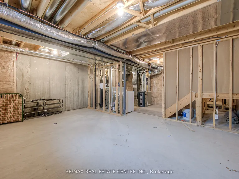 322 Bradshaw Dr — Photo 20