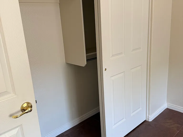 2196 N Silverstone Way — Photo 13