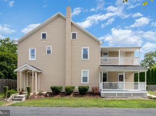 2527 Chestnut St, Mechanicsburg, PA 17055