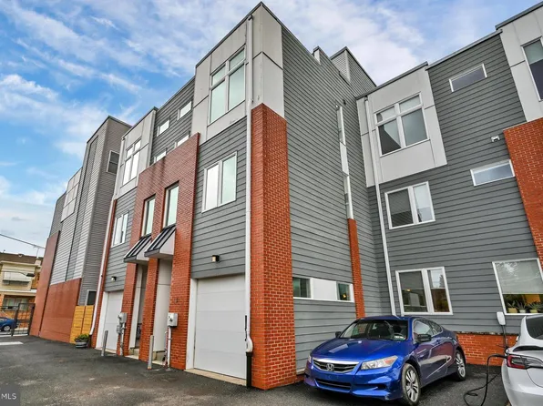 2517 E Cambria St, Philadelphia, PA 19134