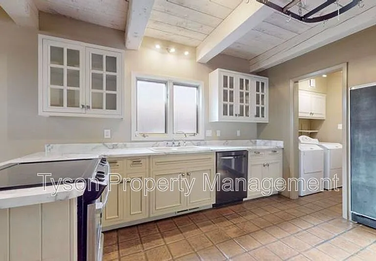 6208 Sabre Ct NW — Photo 20