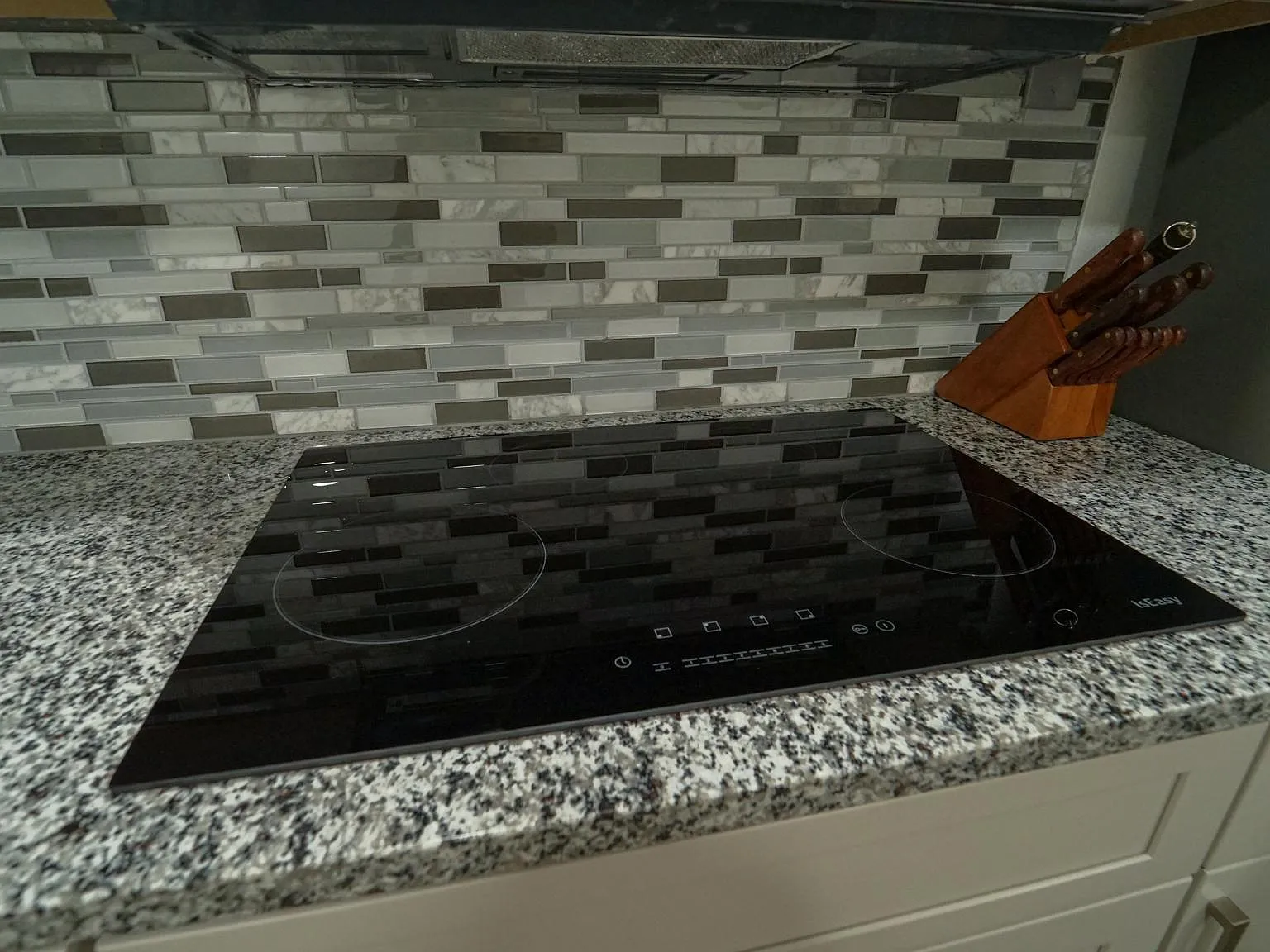 7 bed, 1598 sqft, $660 — Photo 4