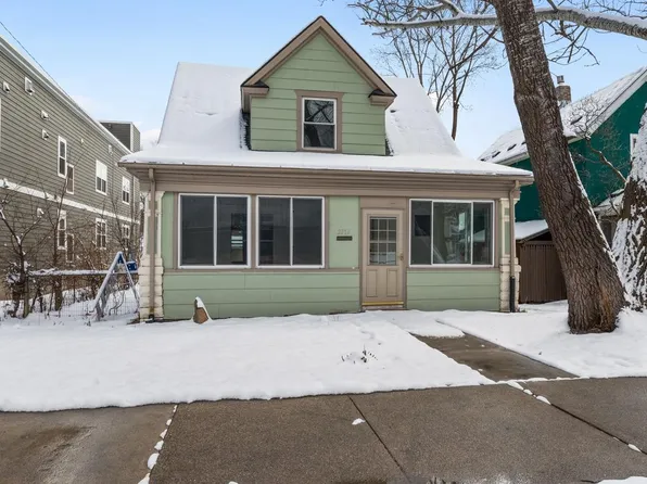 2717 30th Ave S, Minneapolis, MN 55406