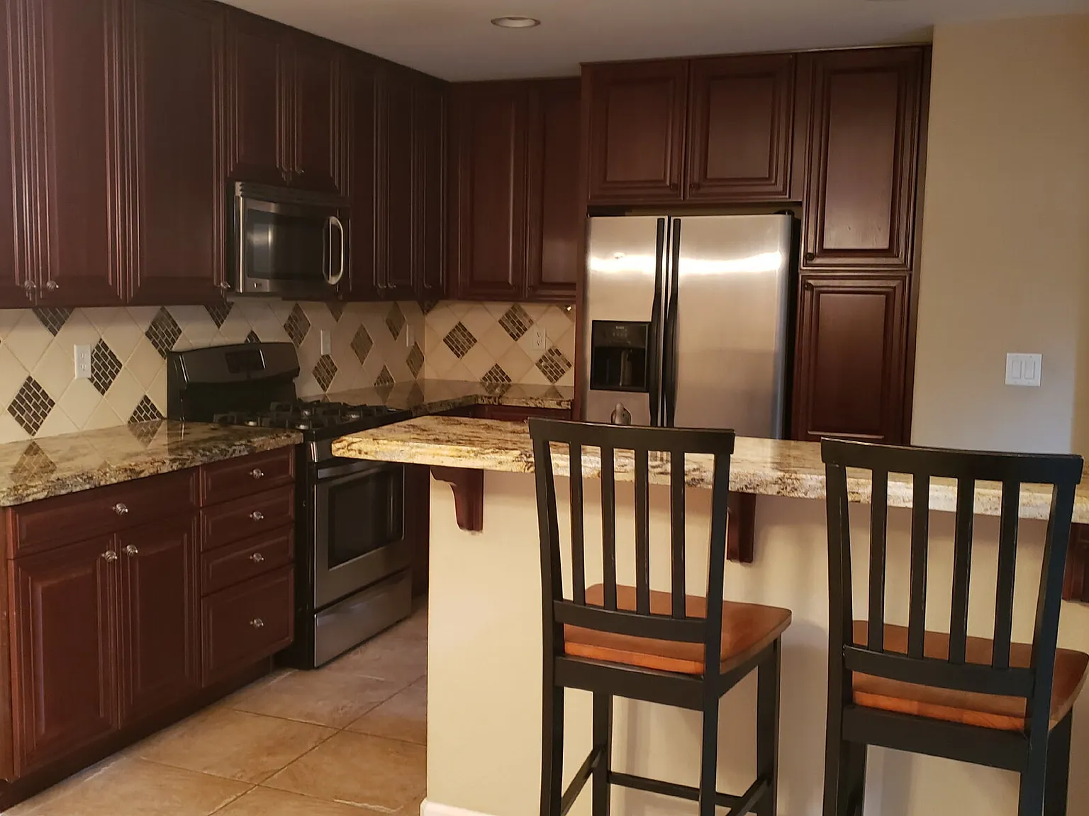 3 bed, 2.5 bath, 1477 sqft, $2,500 — Photo 2