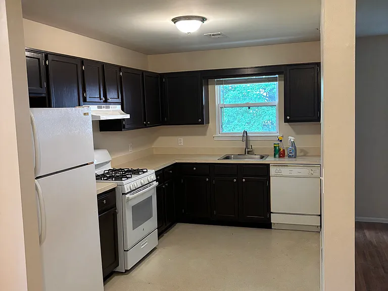 Kitchen with Dishwasher