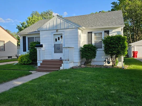 605 13th Ave SW, Austin, MN 55912