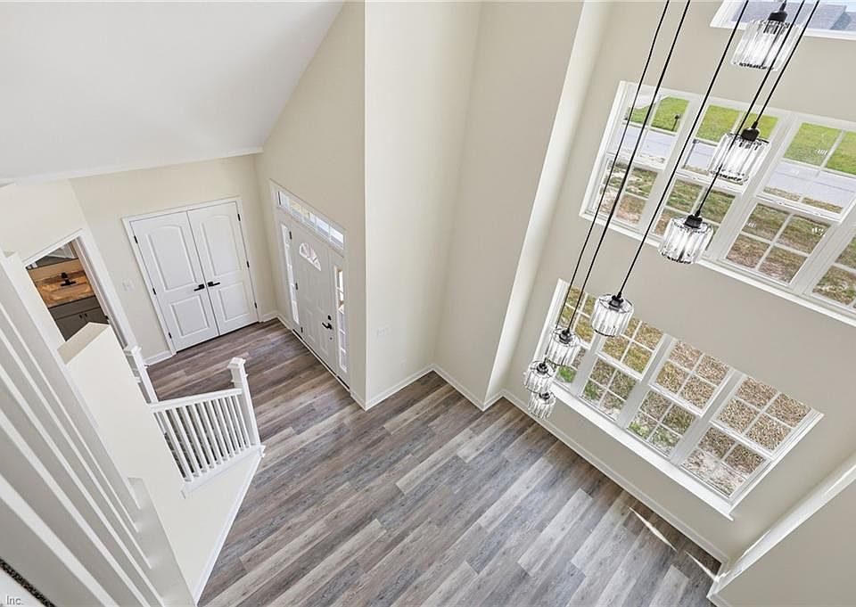 1st image of 32496 Pebble Brook Dr